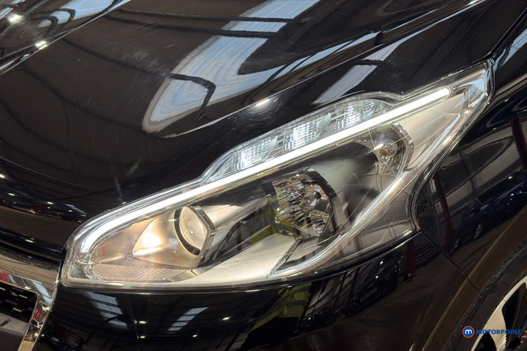 Peugeot 208 Tech Edition Manual Petrol Hatchback - Stock Number (1604041) - 1st supplementary image