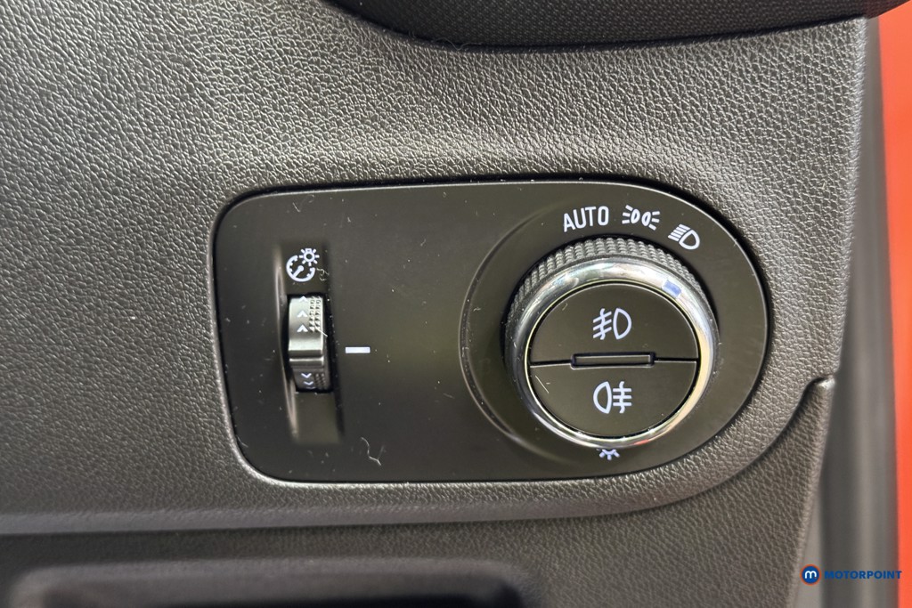 Vauxhall Crossland Ultimate Manual Diesel SUV - Stock Number (1604698) - 12th supplementary image