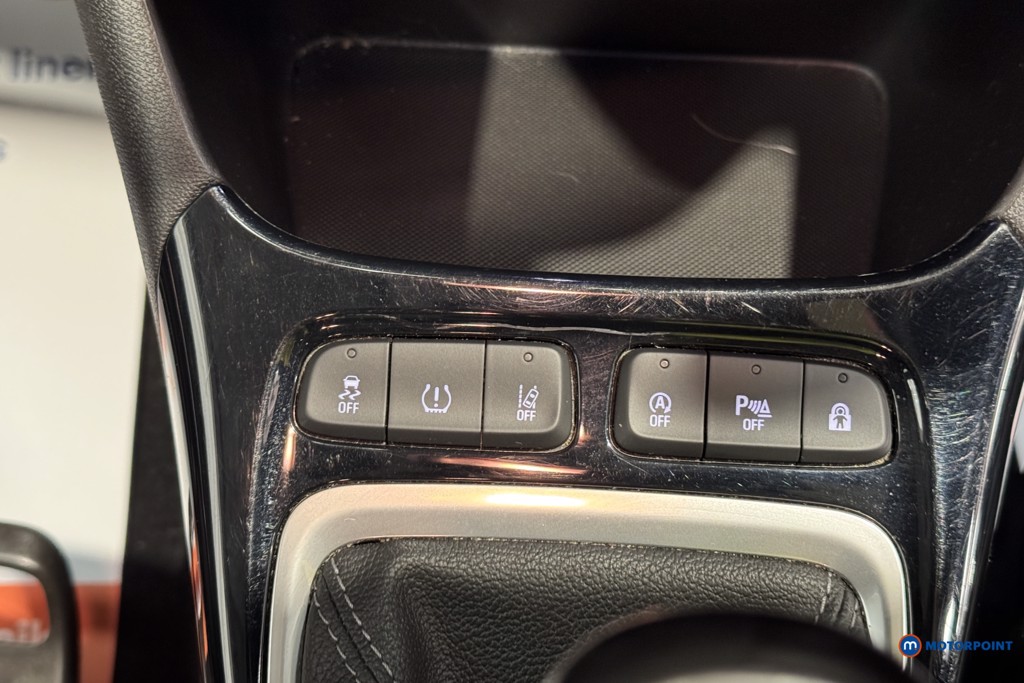 Vauxhall Crossland Ultimate Manual Diesel SUV - Stock Number (1604698) - 18th supplementary image