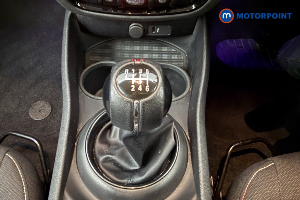 Mini Clubman Cooper Classic Manual Petrol Estate - Stock Number (1607207) - 6th supplementary image