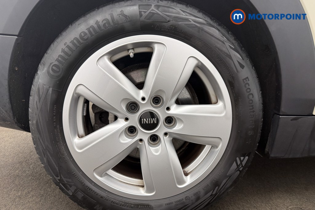 Mini Clubman Cooper Classic Manual Petrol Estate - Stock Number (1607207) - 9th supplementary image