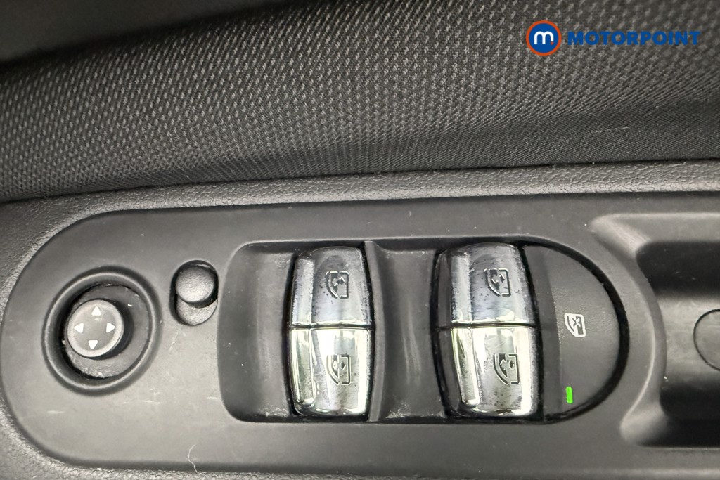 Mini Clubman Cooper Classic Manual Petrol Estate - Stock Number (1607207) - 18th supplementary image