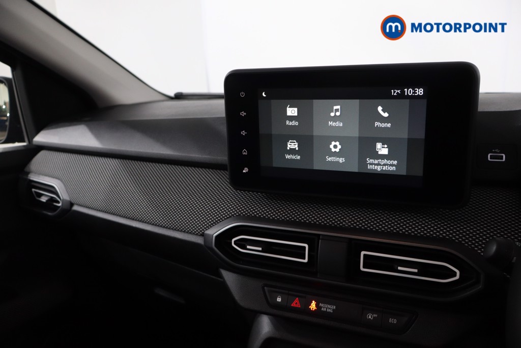 Dacia Sandero Expression Manual Petrol Hatchback - Stock Number (1608388) - 18th supplementary image