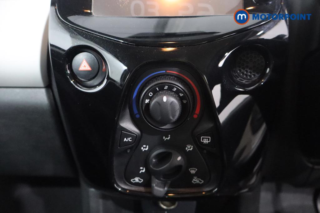 Toyota Aygo X-Pression Manual Petrol Hatchback - Stock Number (1611023) - 3rd supplementary image