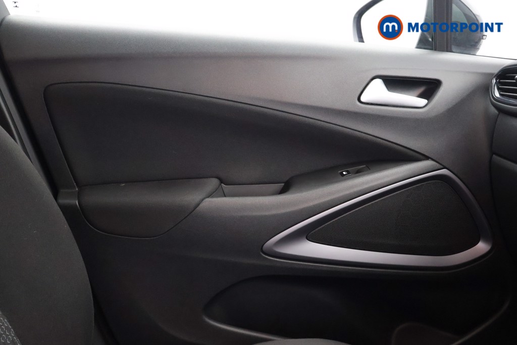 Vauxhall Crossland Design Manual Petrol SUV - Stock Number (1611852) - 18th supplementary image