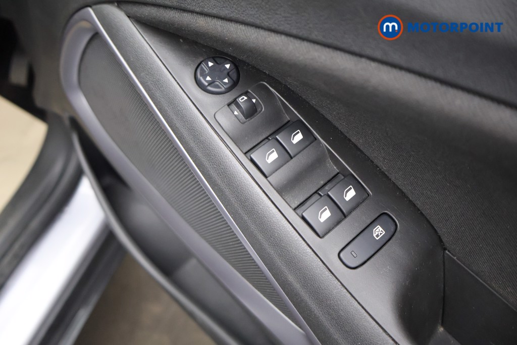 Vauxhall Crossland Design Manual Petrol SUV - Stock Number (1611852) - 21st supplementary image