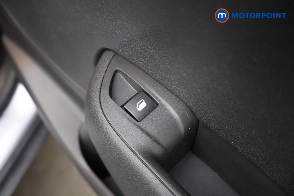 Vauxhall Crossland Design Manual Petrol SUV - Stock Number (1611852) - 26th supplementary image