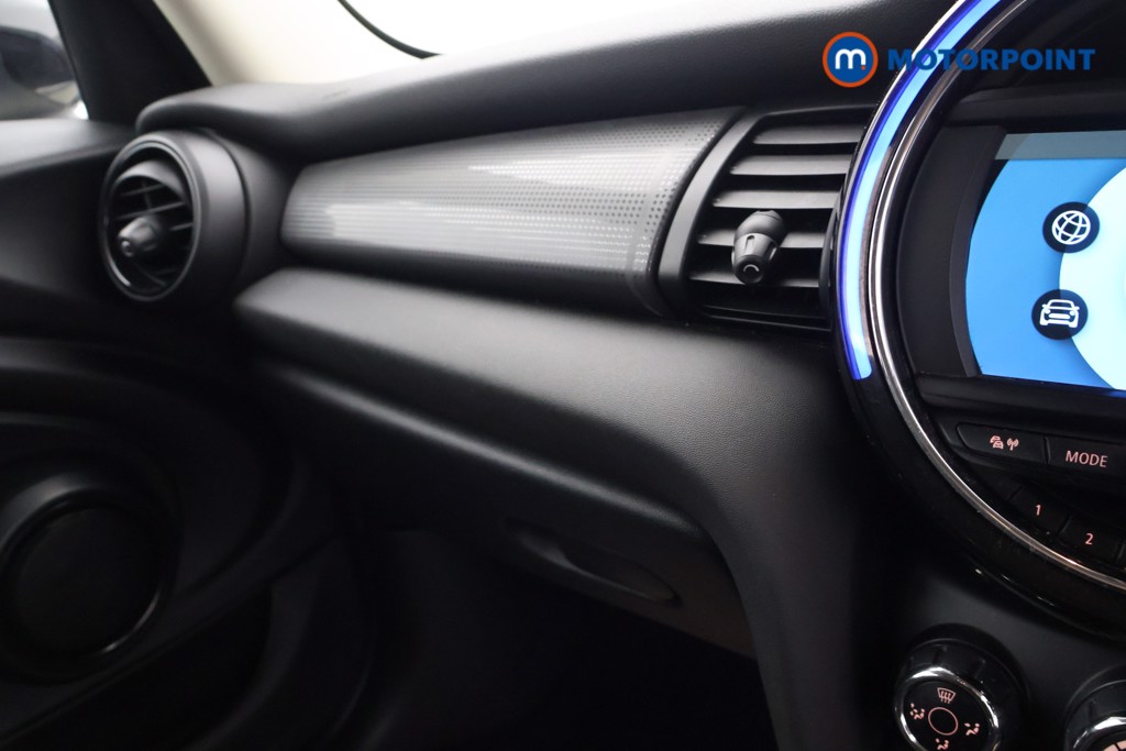 Mini Hatchback Cooper Classic Manual Petrol Hatchback - Stock Number (1613622) - 17th supplementary image