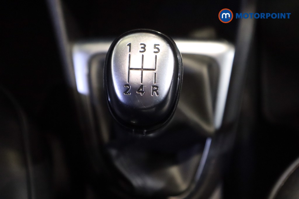 Renault Captur Gt Line Manual Petrol SUV - Stock Number (1615753) - 5th supplementary image