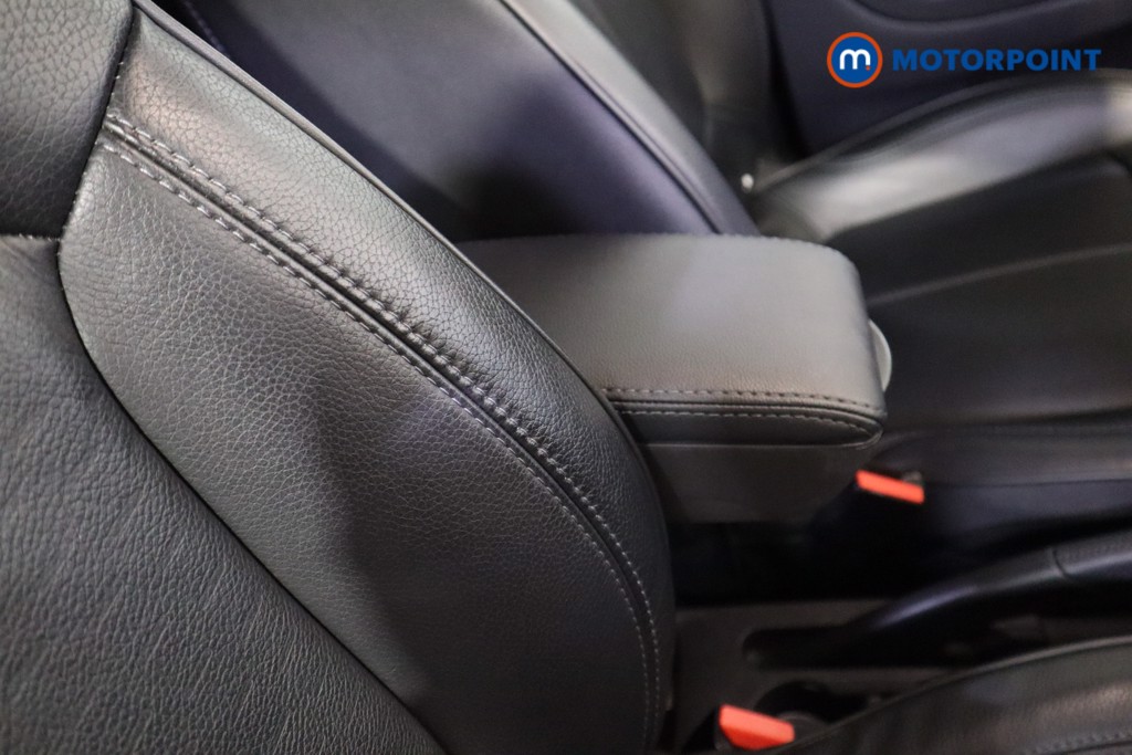 Renault Captur Gt Line Manual Petrol SUV - Stock Number (1615753) - 27th supplementary image