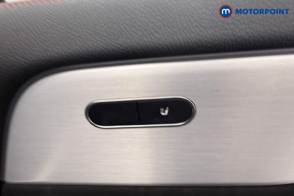 Mercedes-Benz GLA Amg Line Automatic Petrol SUV - Stock Number (1615898) - 9th supplementary image