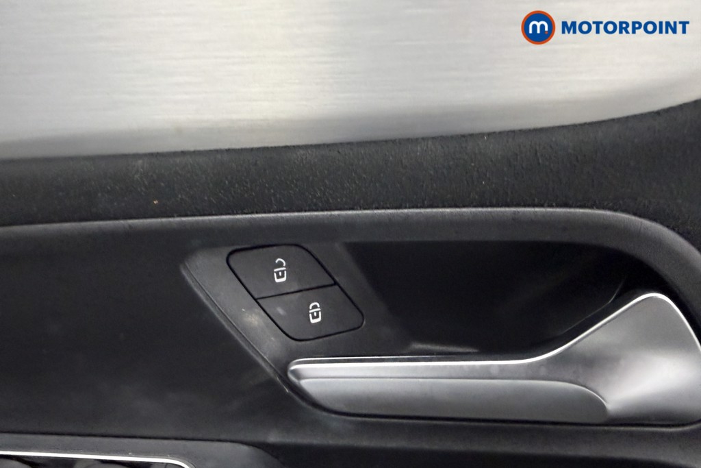 Mercedes-Benz GLA Amg Line Automatic Petrol SUV - Stock Number (1615898) - 10th supplementary image