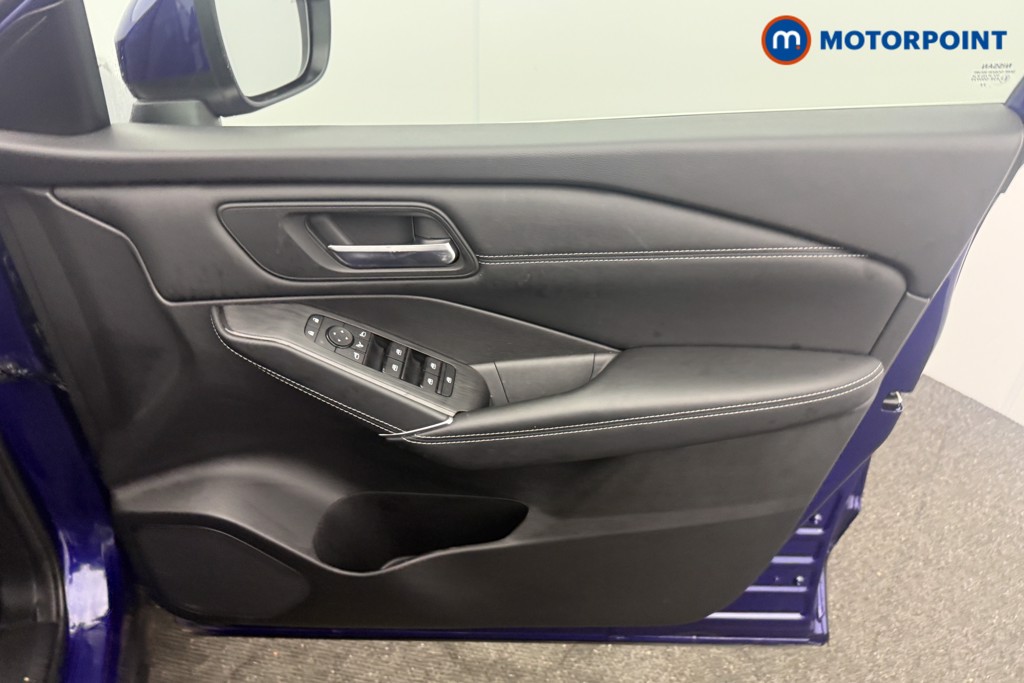 Nissan Qashqai N-Connecta Automatic Petrol-Electric Hybrid SUV - Stock Number (1616739) - 10th supplementary image
