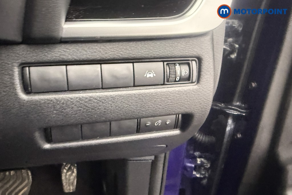 Nissan Qashqai N-Connecta Automatic Petrol-Electric Hybrid SUV - Stock Number (1616739) - 13th supplementary image