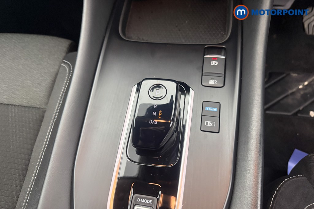Nissan Qashqai N-Connecta Automatic Petrol-Electric Hybrid SUV - Stock Number (1616739) - 17th supplementary image