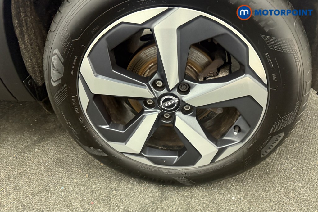 Nissan Qashqai N-Connecta Automatic Petrol-Electric Hybrid SUV - Stock Number (1616739) - 32nd supplementary image