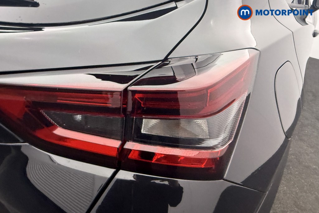 Nissan Juke Tekna Automatic Petrol SUV - Stock Number (1616799) - 5th supplementary image