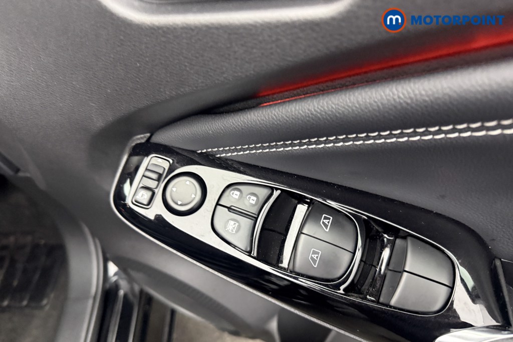 Nissan Juke Tekna Automatic Petrol SUV - Stock Number (1616799) - 11th supplementary image