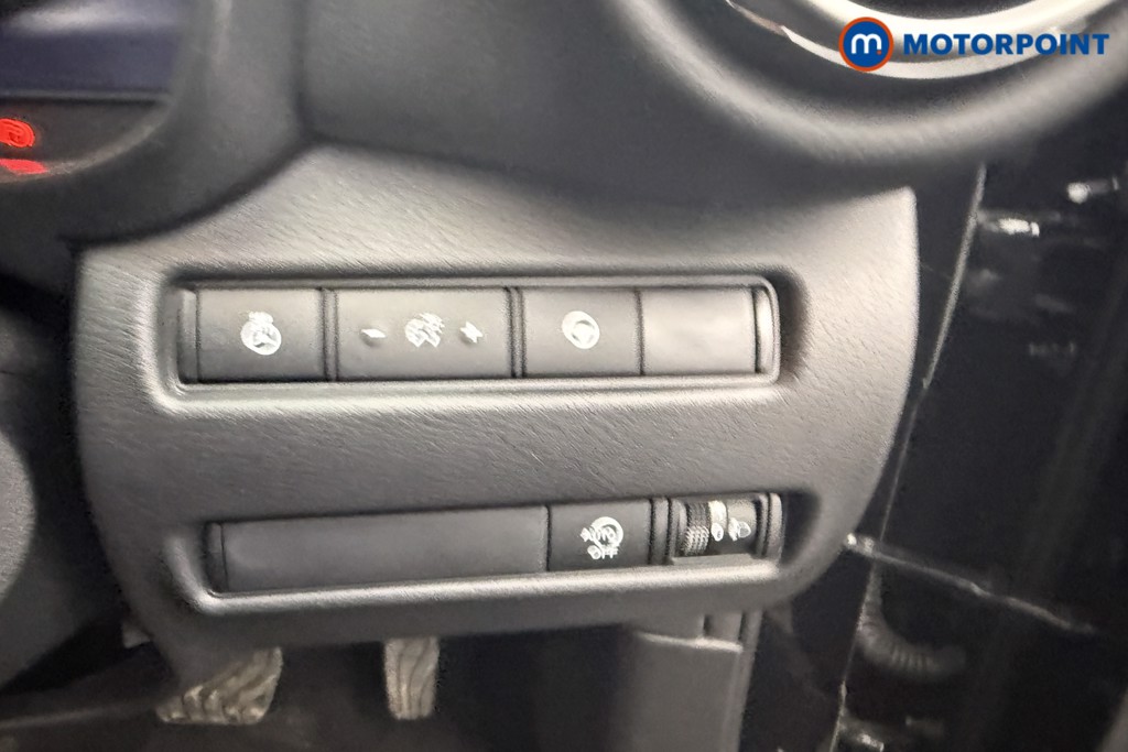 Nissan Juke Tekna Automatic Petrol SUV - Stock Number (1616799) - 13th supplementary image