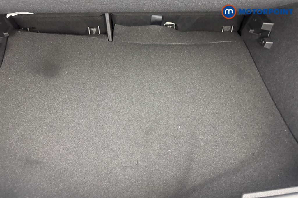 Nissan Juke Tekna Automatic Petrol SUV - Stock Number (1616804) - 4th supplementary image