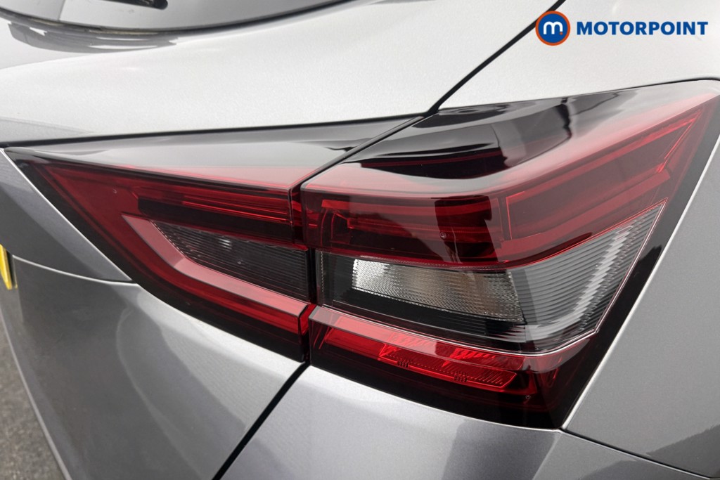 Nissan Juke Tekna Automatic Petrol SUV - Stock Number (1616804) - 6th supplementary image