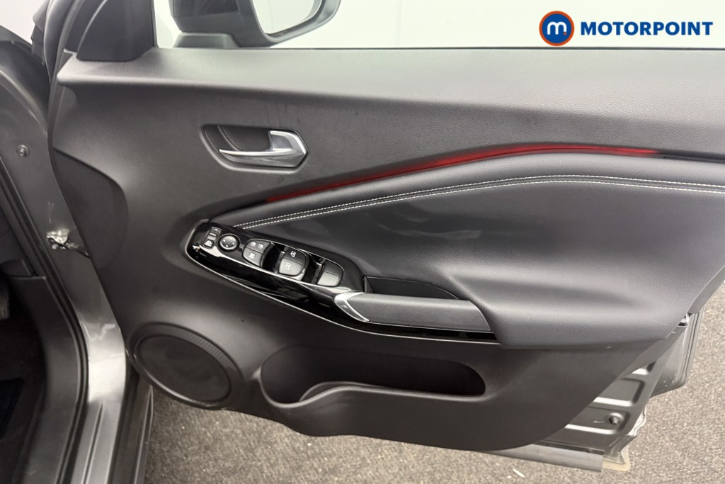 Nissan Juke Tekna Automatic Petrol SUV - Stock Number (1616804) - 11th supplementary image