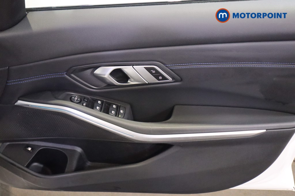 BMW 3 Series M Sport Automatic Petrol Plug-In Hybrid Saloon - Stock Number (1617129) - 13th supplementary image
