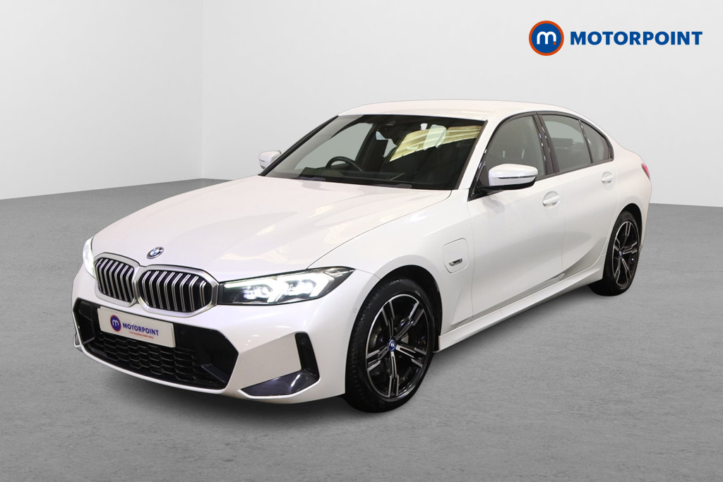 BMW 3 Series M Sport Automatic Petrol Plug-In Hybrid Saloon - Stock Number (1617129) - Passenger side front corner