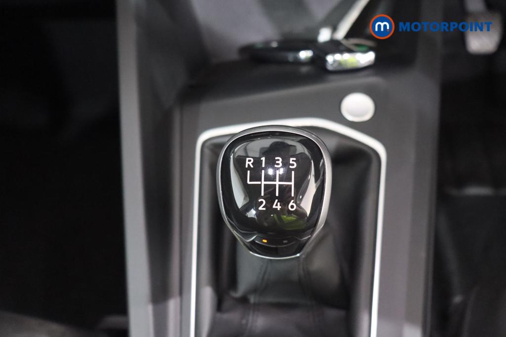 Volkswagen Golf Life Manual Petrol Hatchback - Stock Number (1618739) - 4th supplementary image