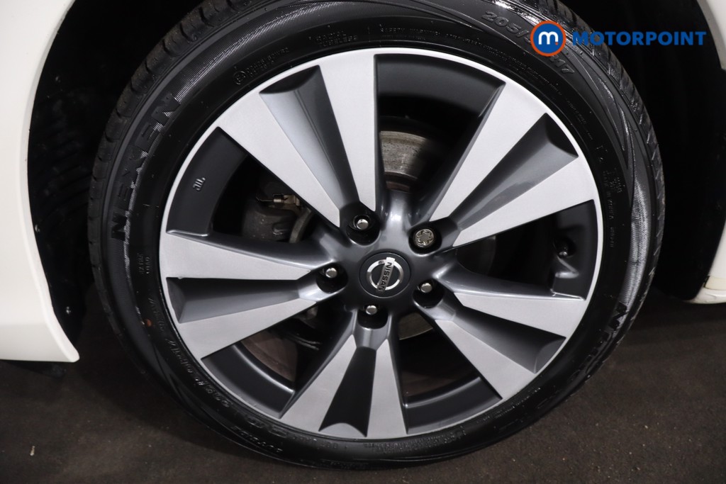 Nissan Pulsar Tekna Automatic Petrol Hatchback - Stock Number (1619550) - 11th supplementary image