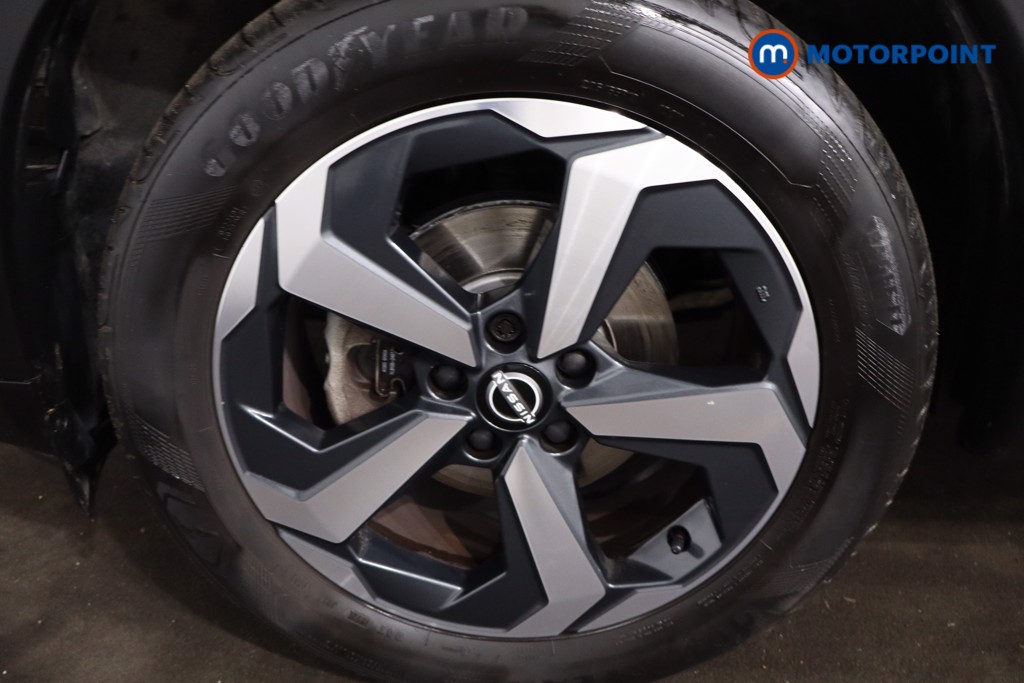 Nissan Qashqai N-Connecta Manual Petrol SUV - Stock Number (1619620) - 11th supplementary image