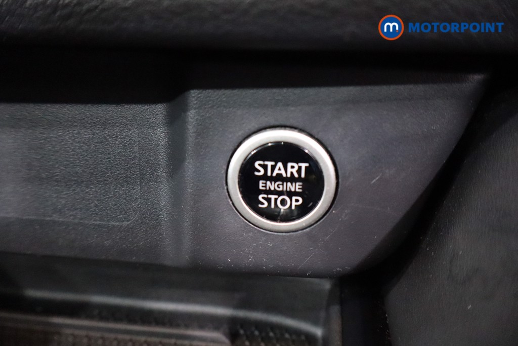 Nissan Qashqai N-Connecta Manual Petrol SUV - Stock Number (1619620) - 20th supplementary image