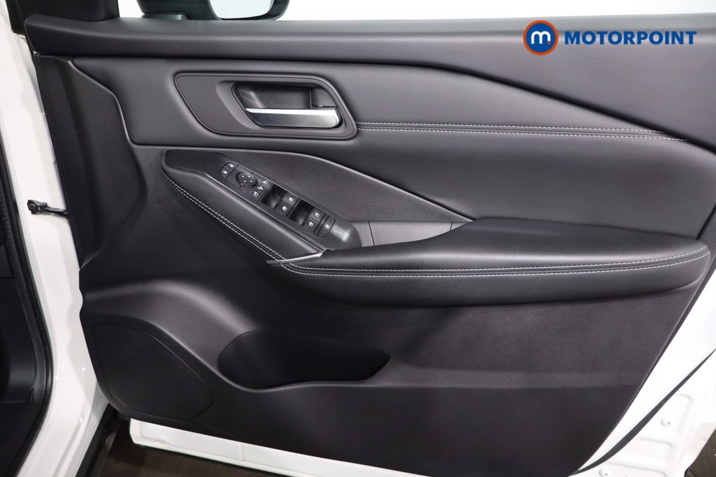 Nissan Qashqai N-Connecta Manual Petrol SUV - Stock Number (1619620) - 24th supplementary image