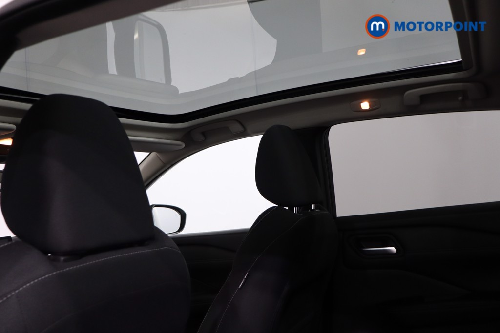 Nissan Qashqai N-Connecta Manual Petrol SUV - Stock Number (1619620) - 28th supplementary image