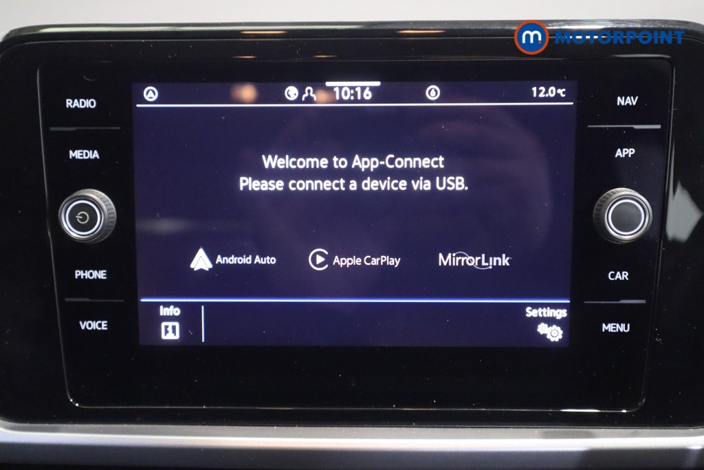 Volkswagen T-Roc Life Manual Petrol SUV - Stock Number (1619966) - 2nd supplementary image