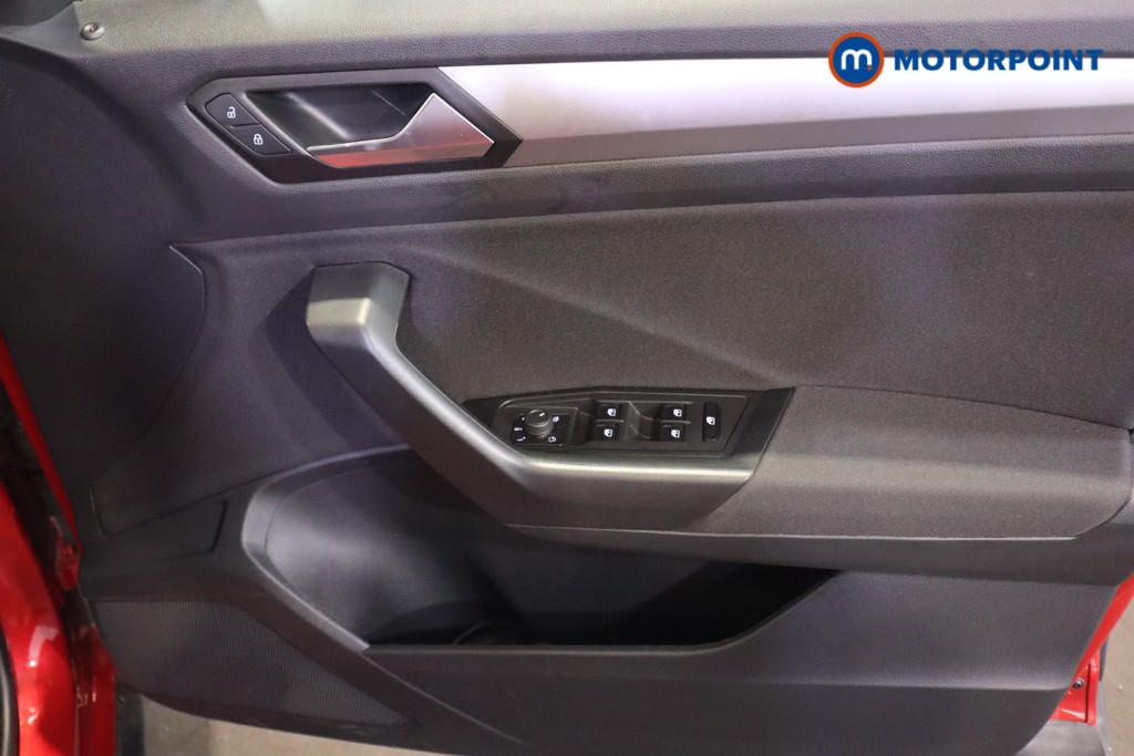 Volkswagen T-Roc Life Manual Petrol SUV - Stock Number (1619966) - 13th supplementary image