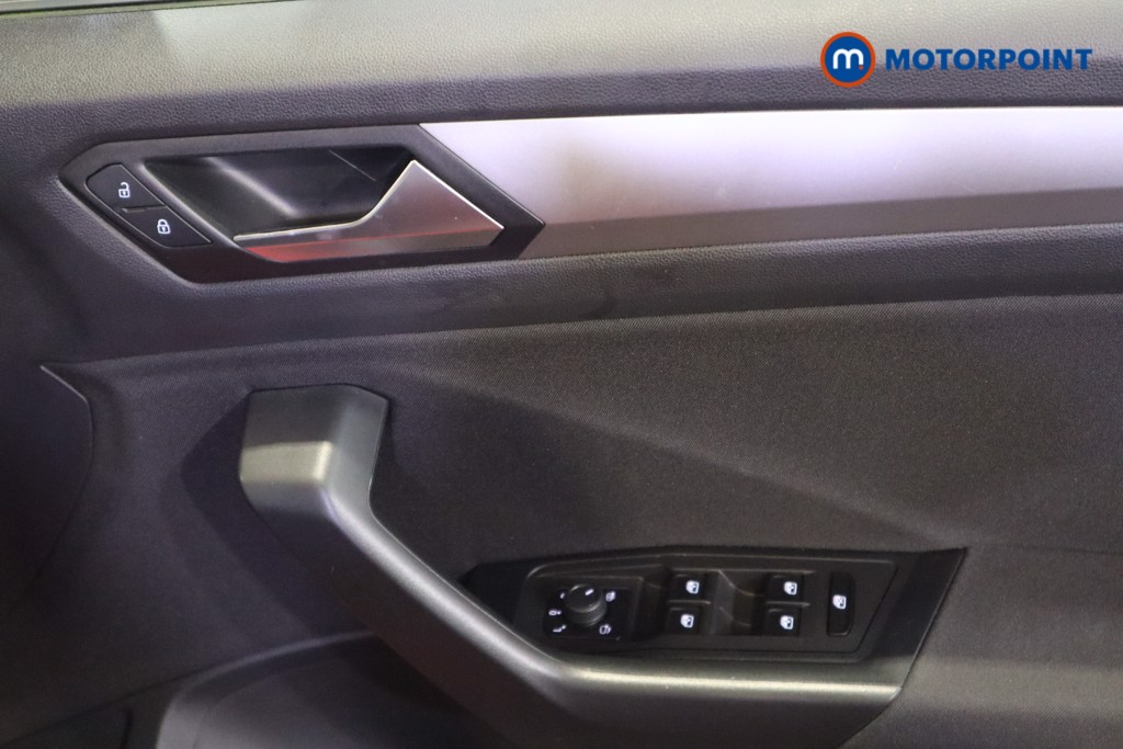 Volkswagen T-Roc Life Manual Petrol SUV - Stock Number (1619966) - 14th supplementary image