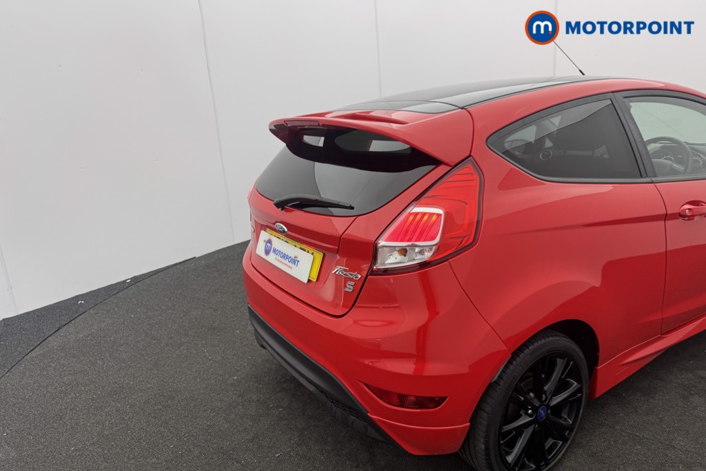 Ford Fiesta Zetec S Red Manual Petrol Hatchback - Stock Number (1620600) - 4th supplementary image