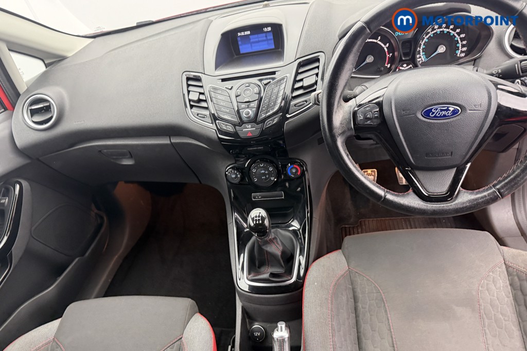 Ford Fiesta Zetec S Red Manual Petrol Hatchback - Stock Number (1620600) - 7th supplementary image