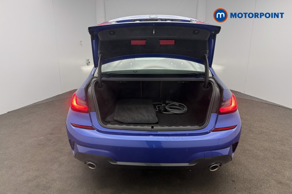 BMW 3 Series M Sport Automatic Petrol Plug-In Hybrid Saloon - Stock Number (1596414) - 11th supplementary image