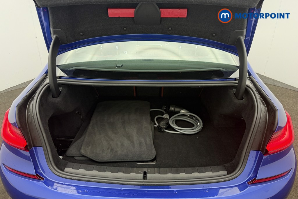 BMW 3 Series M Sport Automatic Petrol Plug-In Hybrid Saloon - Stock Number (1596414) - 12th supplementary image