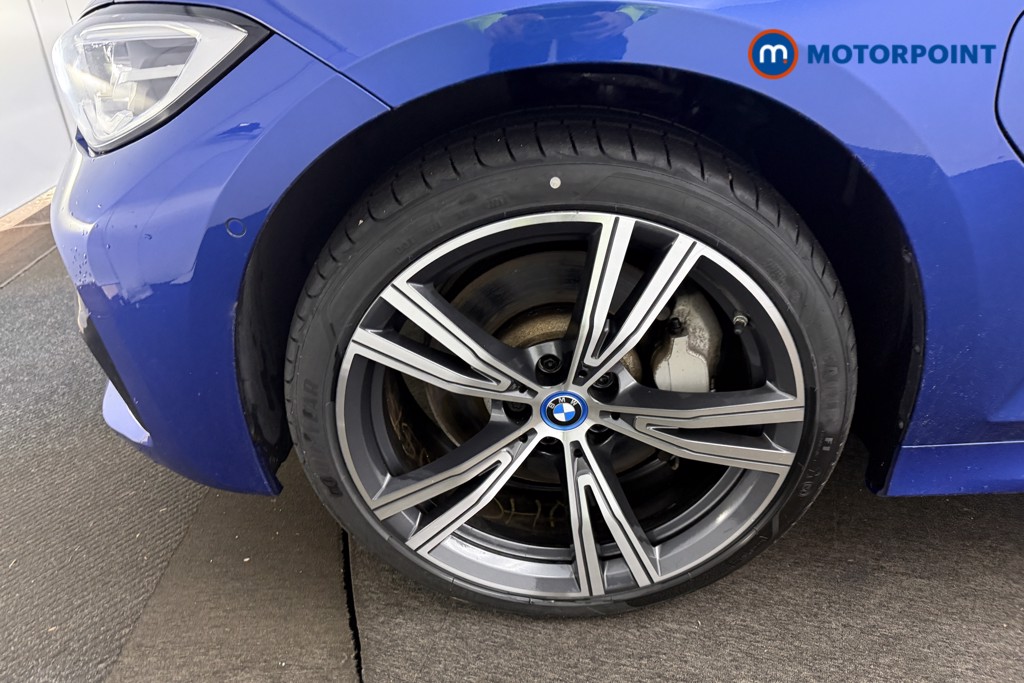BMW 3 Series M Sport Automatic Petrol Plug-In Hybrid Saloon - Stock Number (1596414) - 31st supplementary image