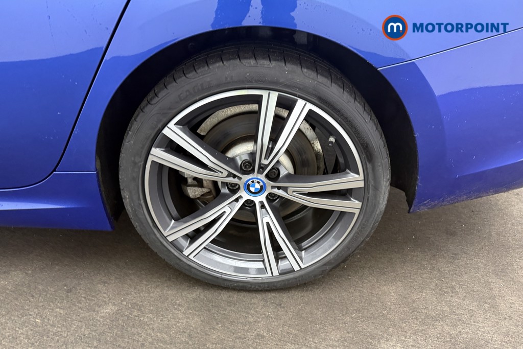 BMW 3 Series M Sport Automatic Petrol Plug-In Hybrid Saloon - Stock Number (1596414) - 32nd supplementary image