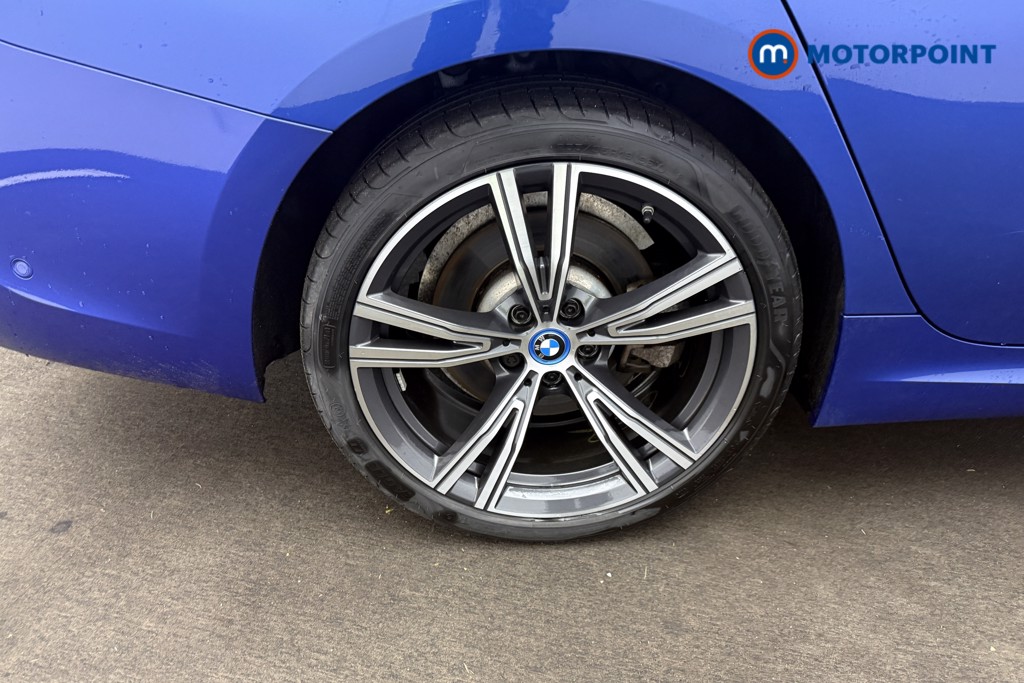 BMW 3 Series M Sport Automatic Petrol Plug-In Hybrid Saloon - Stock Number (1596414) - 33rd supplementary image