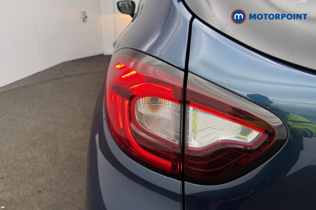 Renault Captur Iconic Automatic Petrol SUV - Stock Number (1603637) - 8th supplementary image