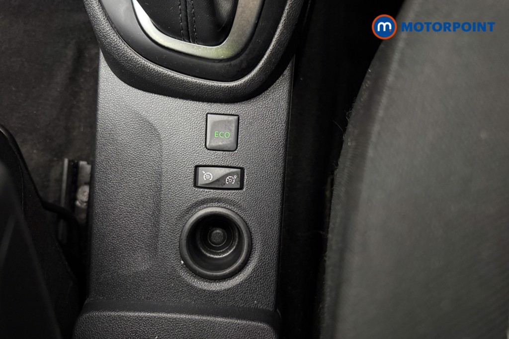 Renault Captur Iconic Automatic Petrol SUV - Stock Number (1603637) - 22nd supplementary image