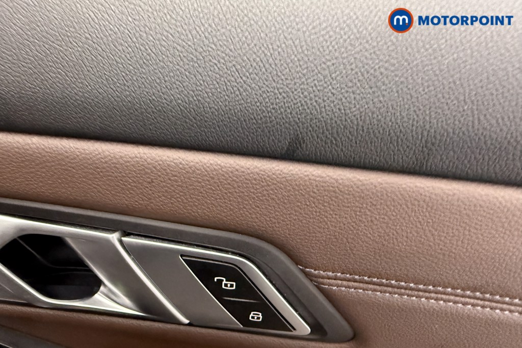 BMW 3 Series M Sport Automatic Petrol Plug-In Hybrid Saloon - Stock Number (1608812) - 11th supplementary image