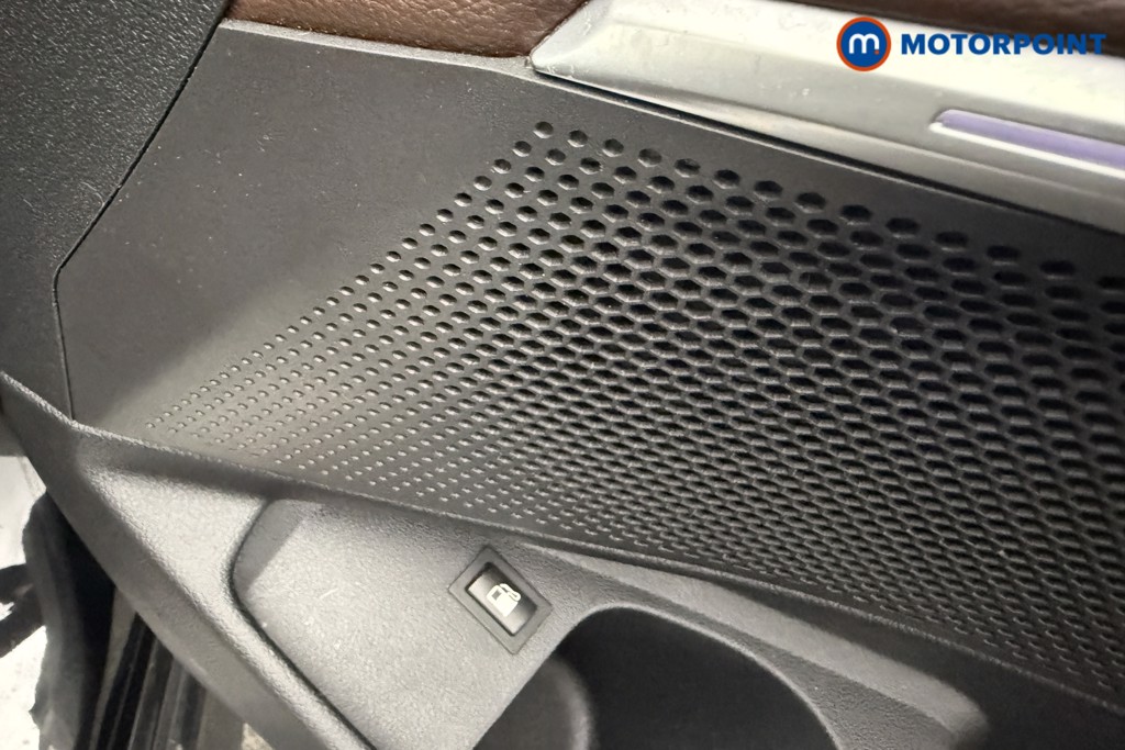 BMW 3 Series M Sport Automatic Petrol Plug-In Hybrid Saloon - Stock Number (1608812) - 13th supplementary image