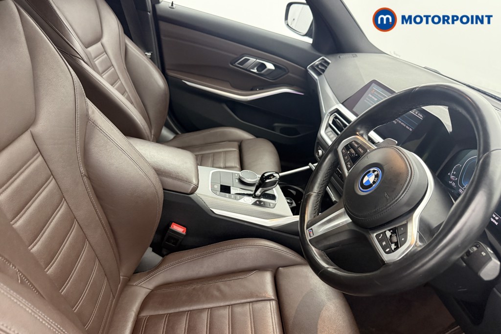 BMW 3 Series M Sport Automatic Petrol Plug-In Hybrid Saloon - Stock Number (1608812) - 14th supplementary image