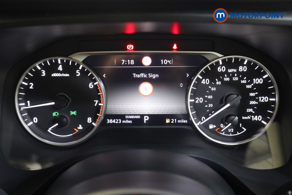 Nissan Qashqai Acenta Premium Automatic Petrol SUV - Stock Number (1610460) - 5th supplementary image